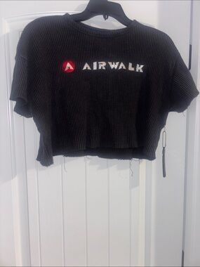 Airwalk Cropped Logo Tee Size small fit like medium